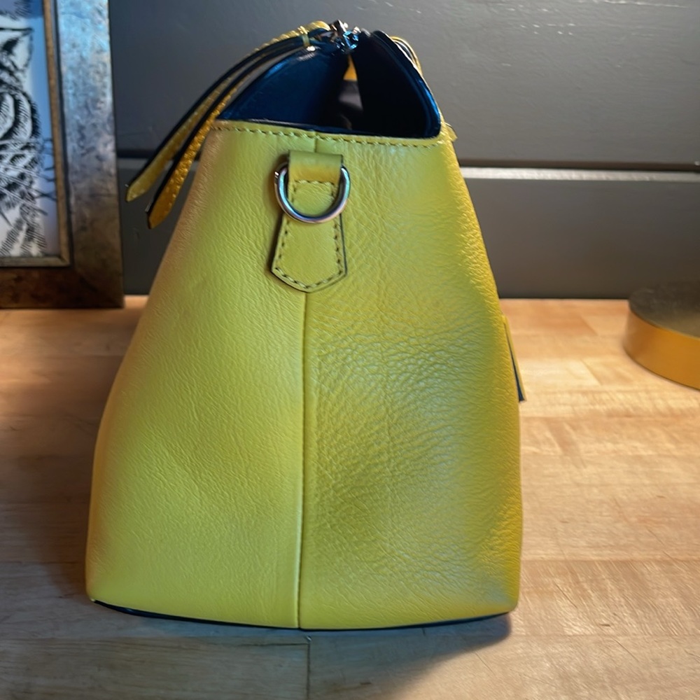 🛑SOLD🛑Fendi By The Way Yellow Black Croc Tail Bag! Monster Vibes!🖤💛🖤 - Picture 4 of 16